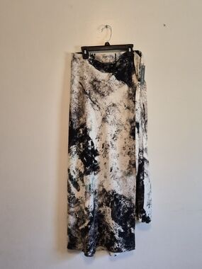 Abstract Print Wrap Maxi Skirt - Black & White